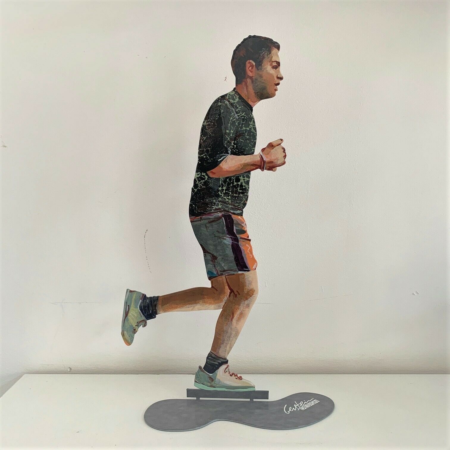 'EASY RUNNER' - גרשטיין | סדרת אנשים