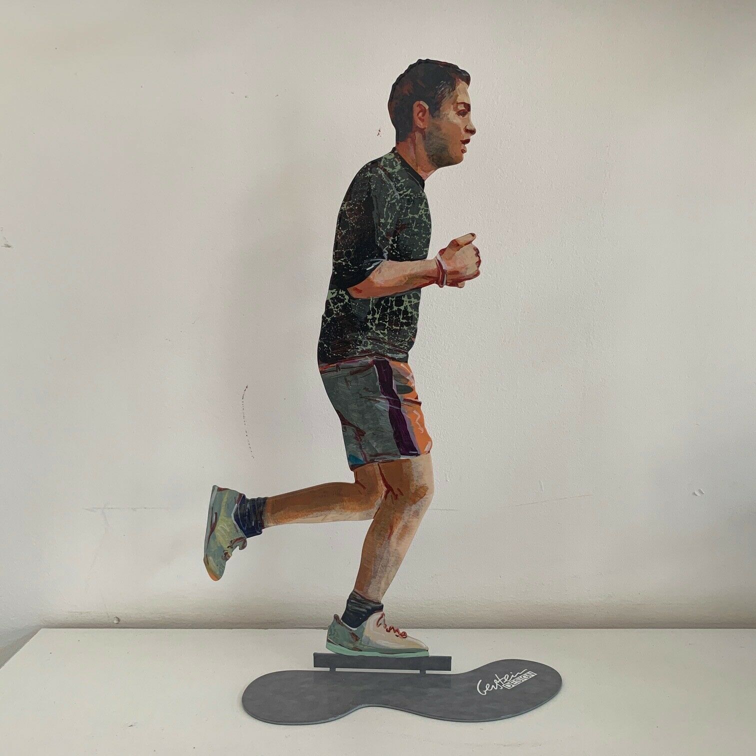 'EASY RUNNER' - גרשטיין | סדרת אנשים