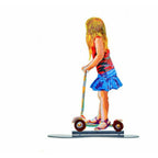 'GIRL ON SCOOTER' - גרשטיין | סדרת אנשים